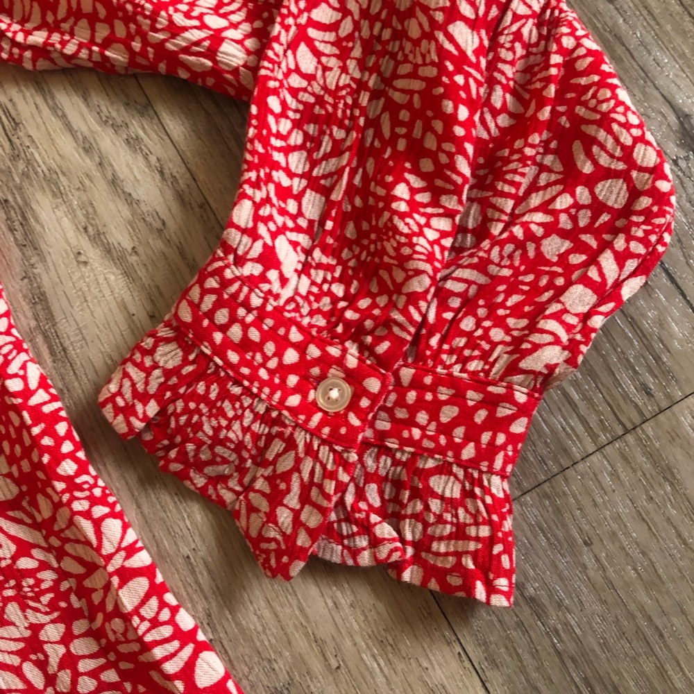 LOFT Plus Red Top. - Picture 6 of 11